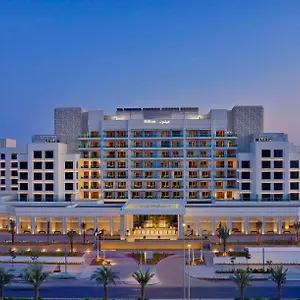 Hilton Yas Island Абу-Даби