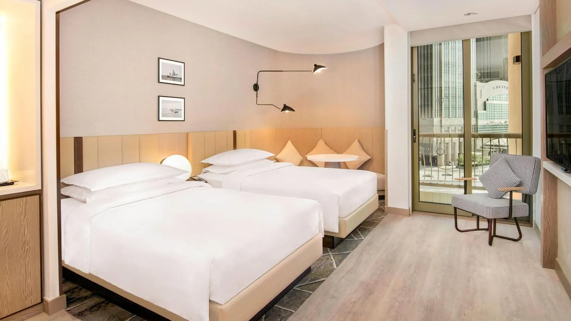 Sheraton Abu Dhabi Hotel & Resort 5*,  Birleşik Arap Emirlikleri