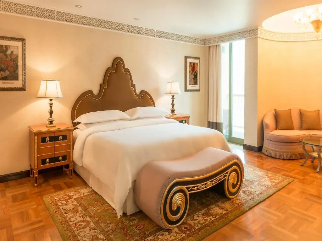 Sheraton Abu Dhabi Hotel & Resort