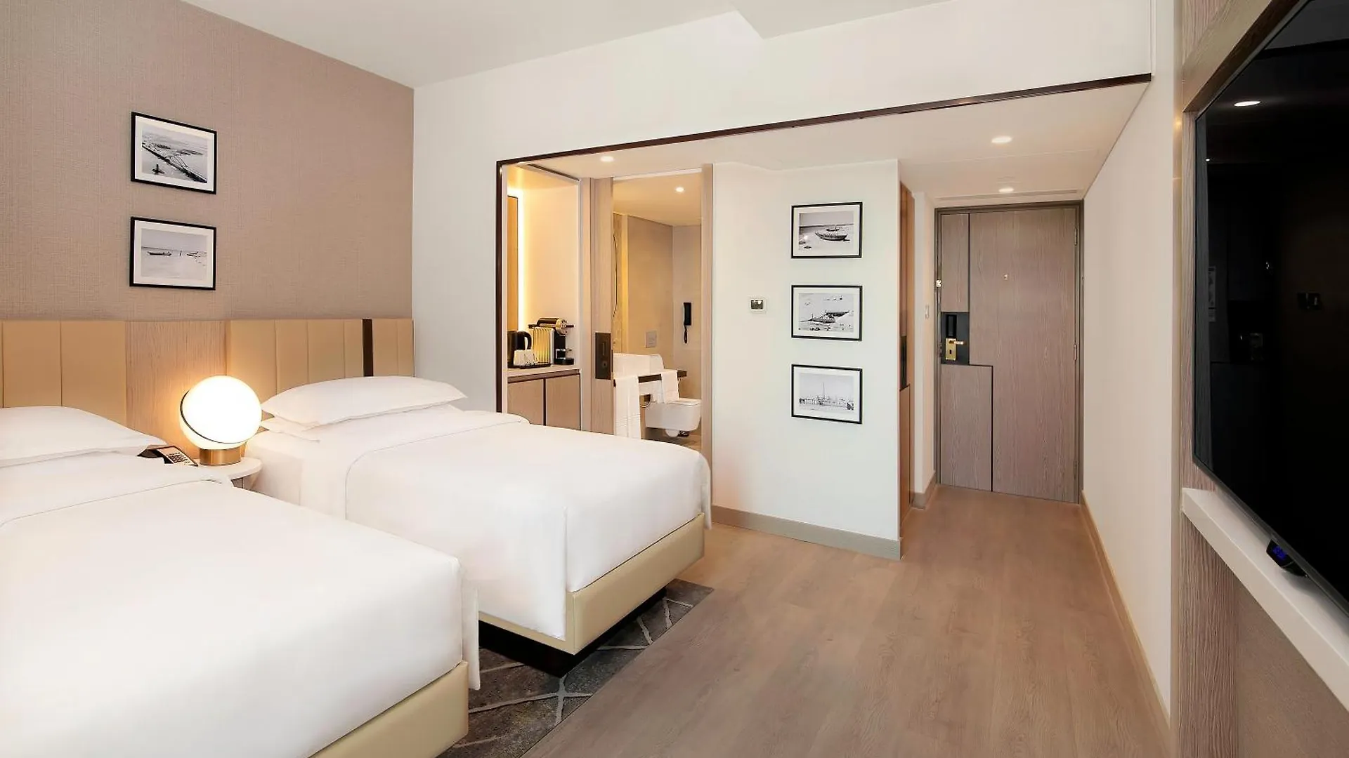 Sheraton Abu Dhabi Hotel & Resort