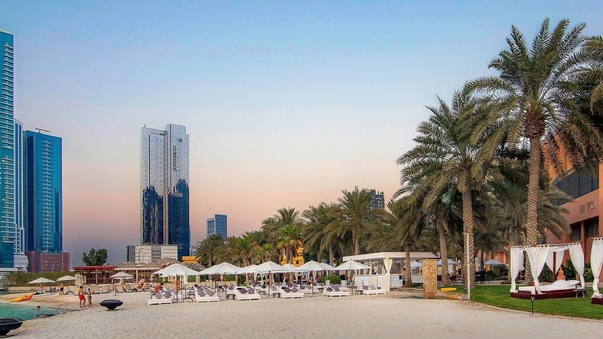 Sheraton Abu Dhabi Hotel & Resort